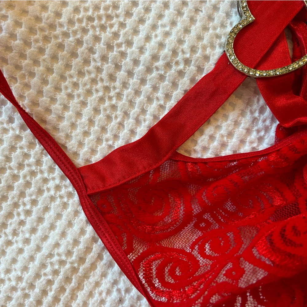Dreamgirl Red Lace Top with Heart - Picture 5 of 9